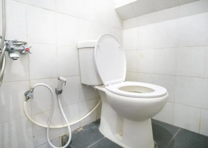 Pensión Reddoorz @ Jalan Gatot Subroto