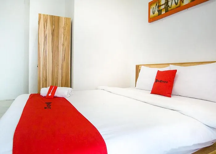 Pensión Reddoorz @ Jalan Gatot Subroto