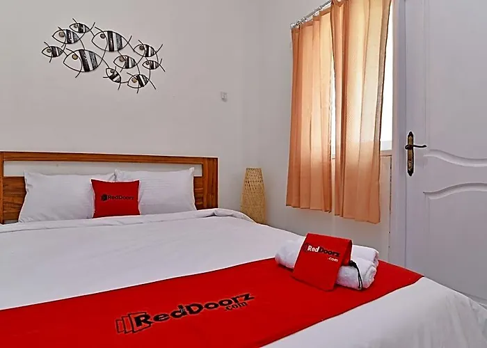 Reddoorz @ Jalan Gatot Subroto Pensión